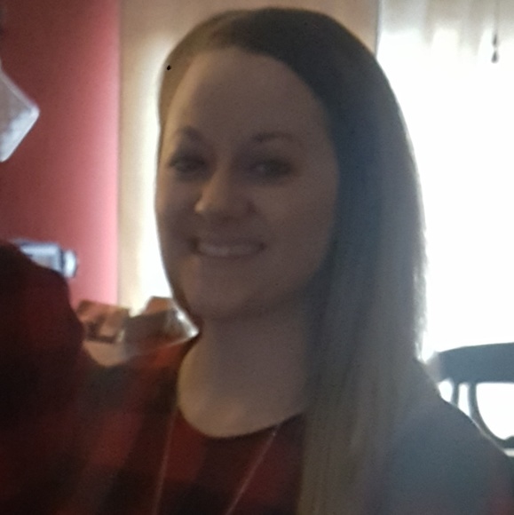 Meet your Posher, Allison - Picture 1 of 1